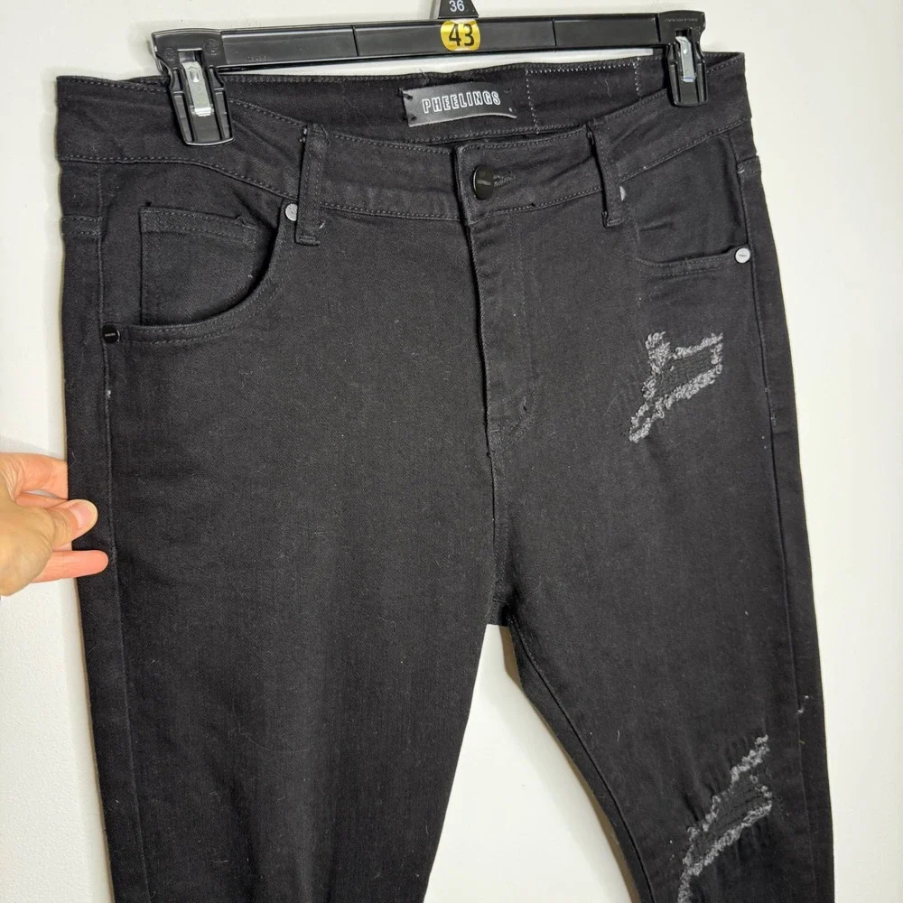 Pheelings Mens Distressed Skinny Jeans Black Ripped Frayed Hem Sz 34 Streetwear - Picture 3 of 9